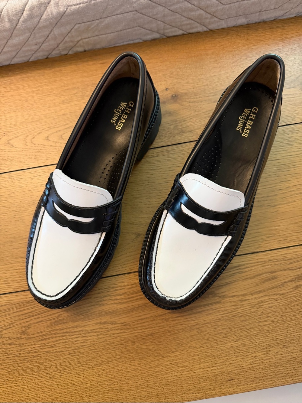 G.H. Bass & Co. Whitney Superlug Black and White Women's Penny Loafers - Picture 3 of 5